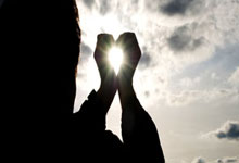 夺冠热门竞逐领先优势，排名暂列第一